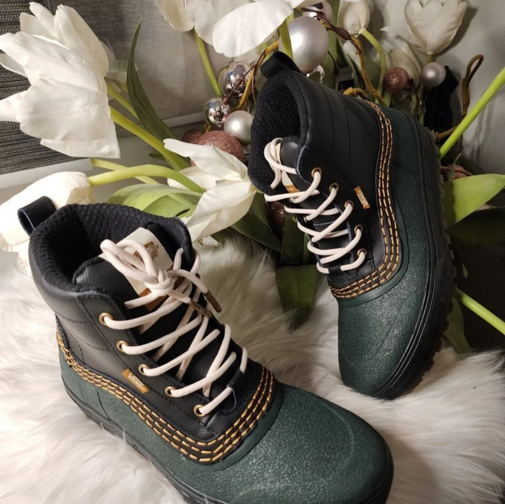 Vans Standard Mid Snow MTE Shoes 2024 mens shoes size10 New